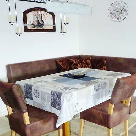 Ferienwohnung Quellenhof トートモース